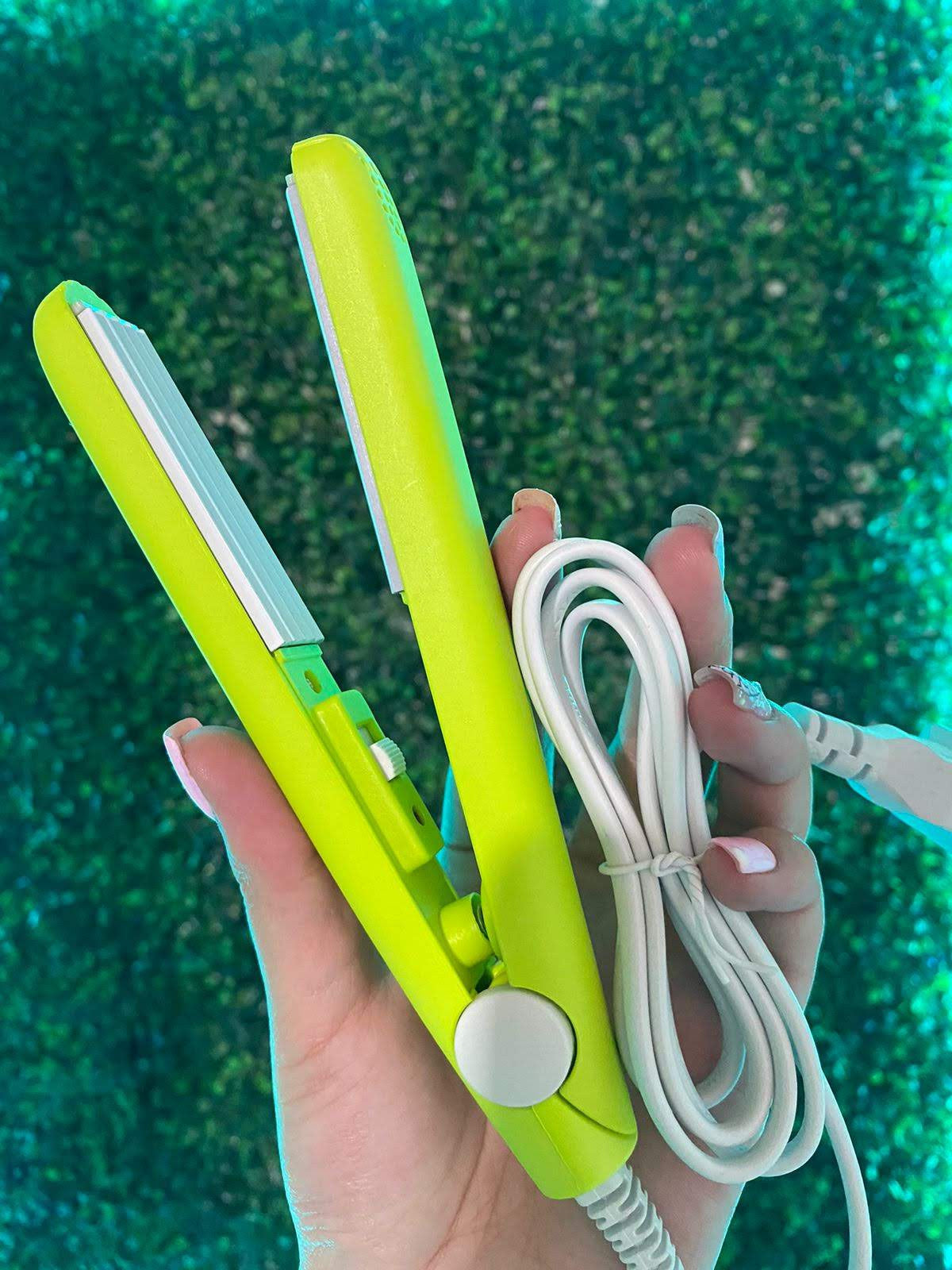 Mini Plancha de Cabello: La Mejor Compañera - Paguealrecibir.com