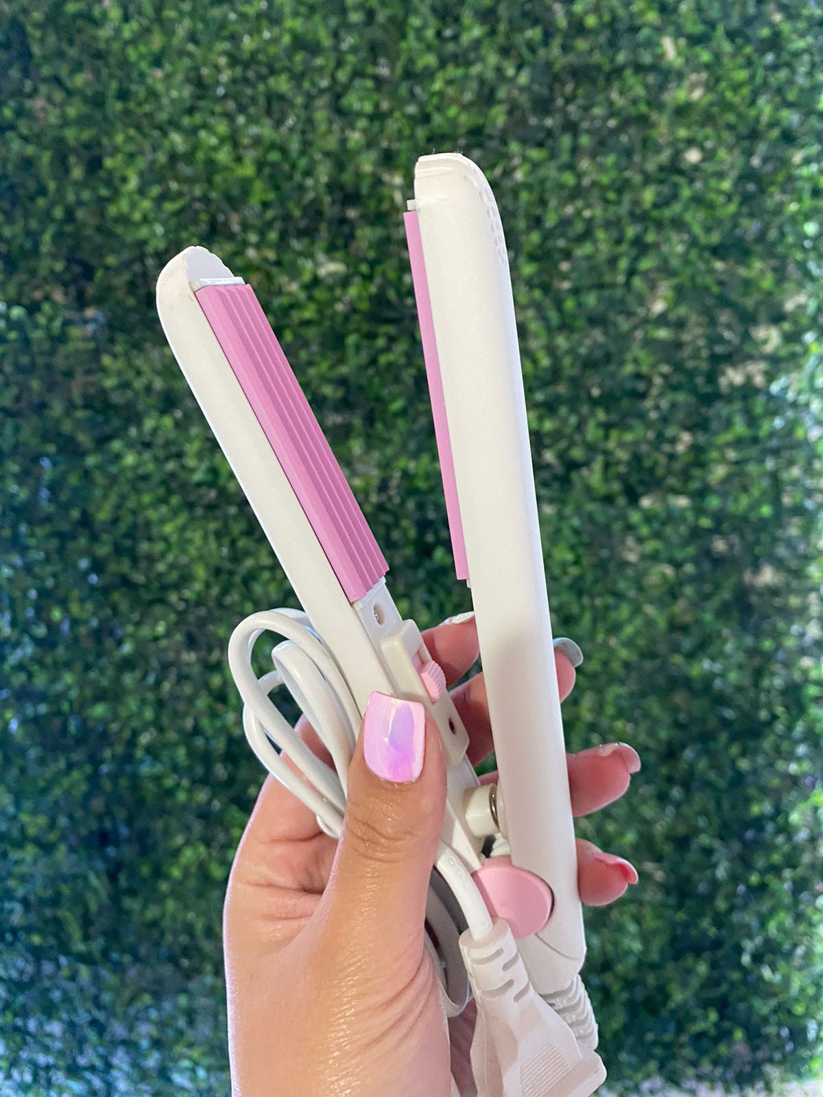 Mini Plancha de Cabello: La Mejor Compañera - Paguealrecibir.com